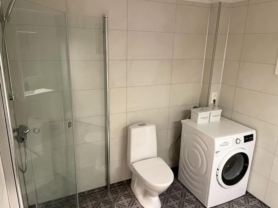 Lofoten - New Apartment, Close To Airport. เลคเนส ภายนอก รูปภาพ