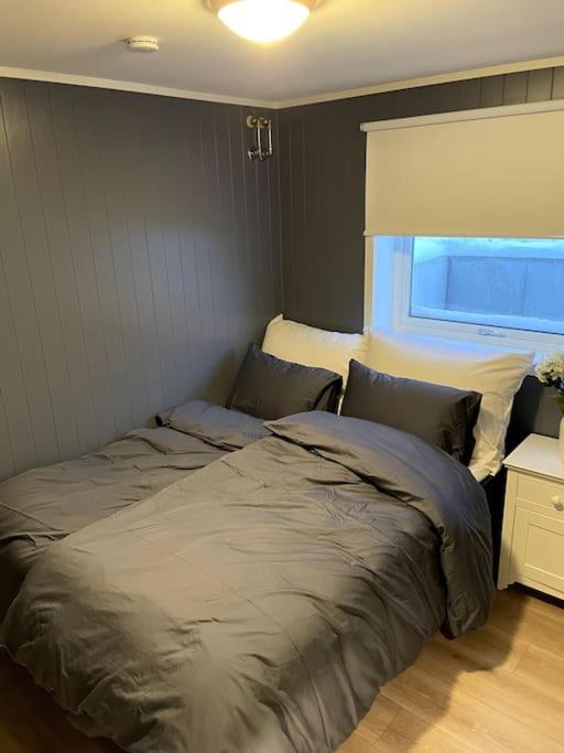 Lofoten - New Apartment, Close To Airport. เลคเนส ภายนอก รูปภาพ